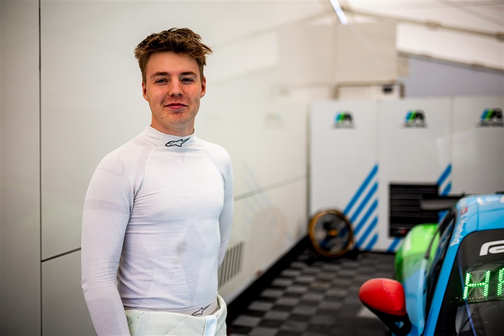 GT4 European Series: Oskar Kristensen klar til sæsonpremiere i Frankrig
(Foto: Allied-Racing)